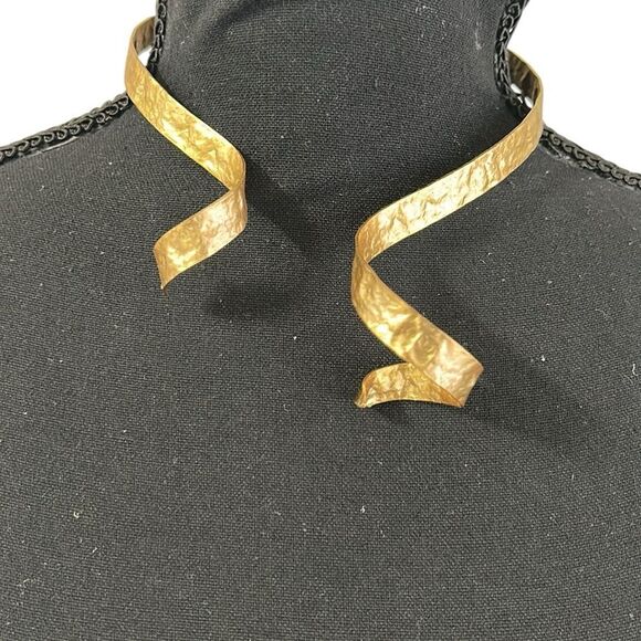 Zara Gold tone Abstract Choker Necklace.NWOT - Picture 3 of 6